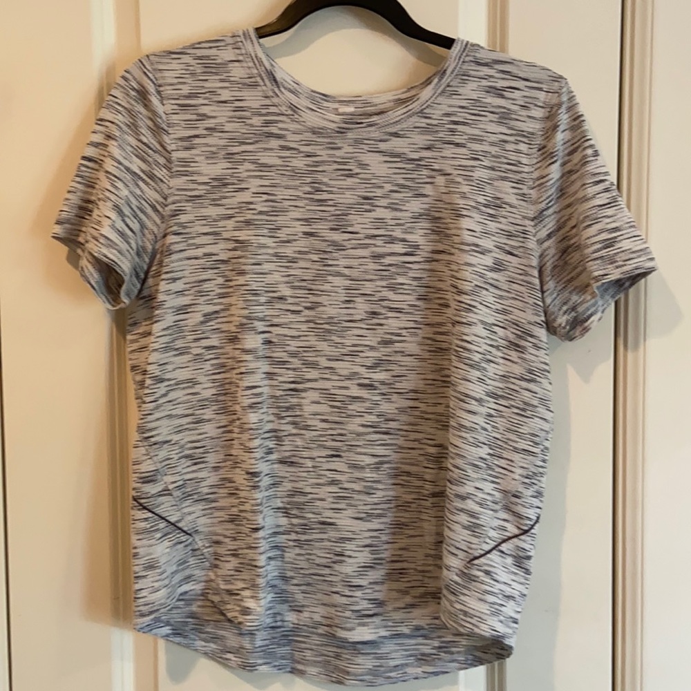 Lululemon top